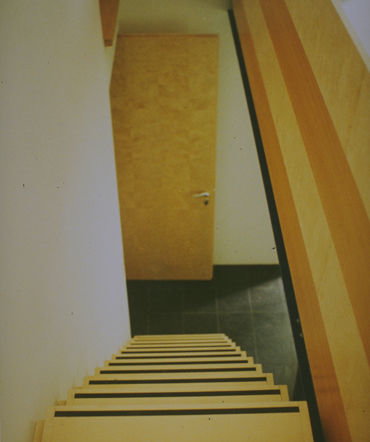 may_treppe_eg1.jpg